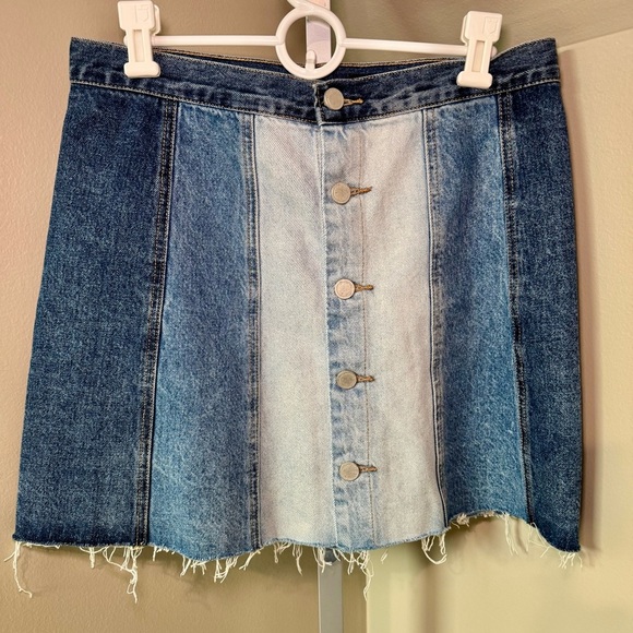 BLANK NYC‎ ALL OR NOTHING DENIM SKIRT Size 29 - Picture 1 of 8